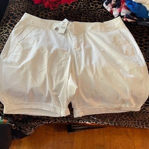 White Bermuda shorts